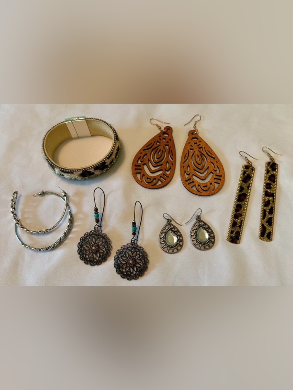 5 Earrings + Bracelet